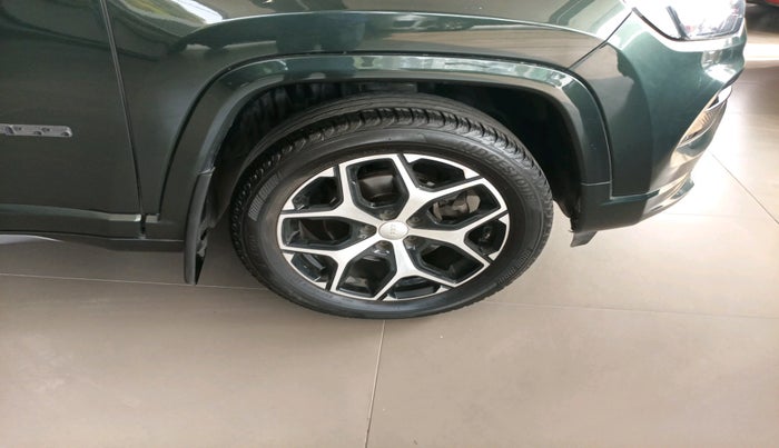 2025 Jeep Compass MODEL S (O) DIESEL 4X4 AT, Diesel, Automatic, 17,477 km, tyre