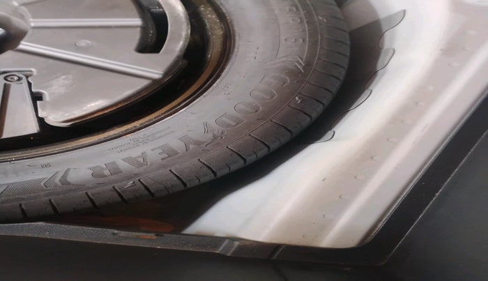 2021 Skoda KUSHAQ STYLE 1.0L TSI MT, Petrol, Manual, 40,515 km, tyre