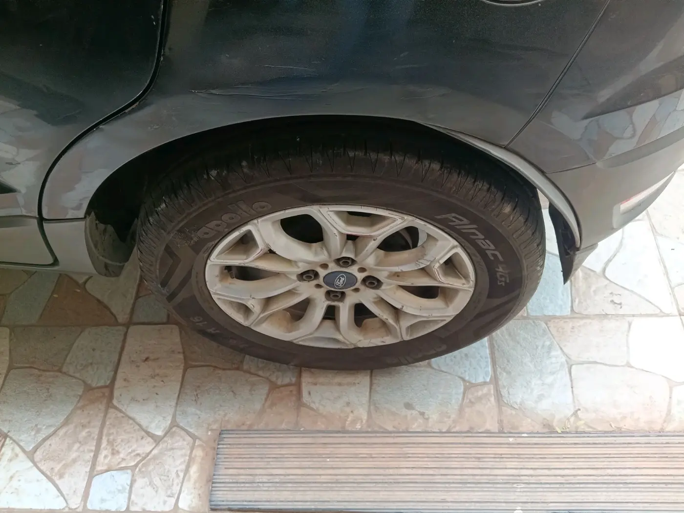2013 Ford Ecosport TITANIUM 1.5L DIESEL, Diesel, Manual, 1,29,251 km, tyre
