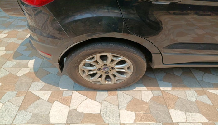 2013 Ford Ecosport TITANIUM 1.5L DIESEL, Diesel, Manual, 1,29,251 km, tyre