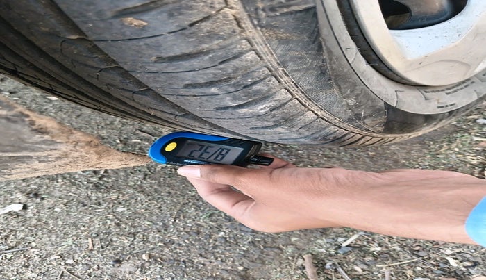 2020 Tata Tiago XT PETROL, Petrol, Manual, 1,33,120 km, tyre