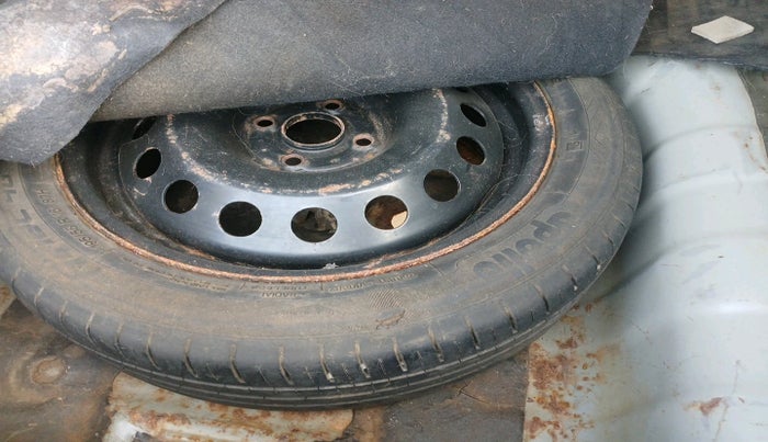 2016 Hyundai Verna FLUIDIC 1.6 CRDI SX 4S, Diesel, Manual, 69,851 km, tyre