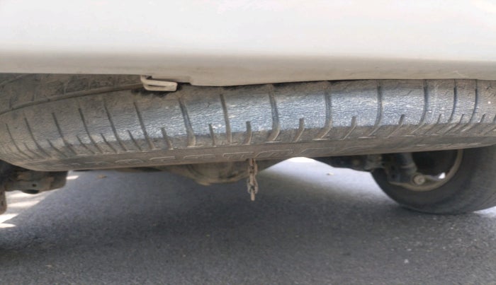 2019 Toyota Innova Crysta 2.4 VX 8 STR, Diesel, Manual, 1,40,494 km, tyre