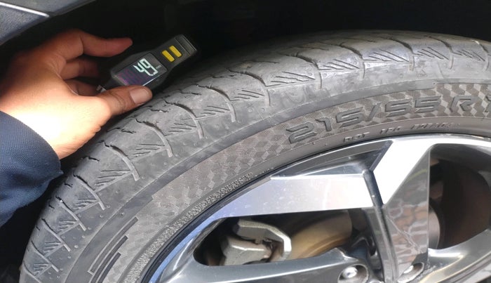 2021 Hyundai ALCAZAR PLATINUM 2.0 MT 7STR, Petrol, Manual, 43,115 km, tyre