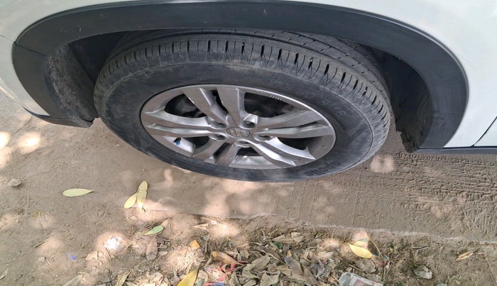 2017 Maruti Vitara Brezza ZDI PLUS, Diesel, Manual, 1,20,103 km, tyre