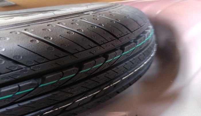 2025 KIA SONET HTK (O) 1.5 Diesel MT, Diesel, Manual, 7,936 km, tyre