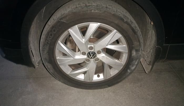 2022 Volkswagen TIGUAN ELEGANCE 2.0 TSI DSG, Petrol, Automatic, 43,200 km, tyre