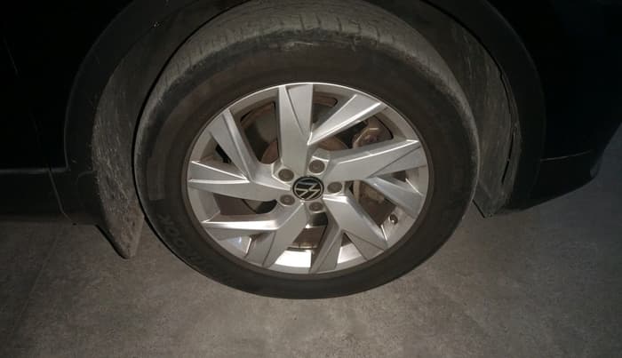 2022 Volkswagen TIGUAN ELEGANCE 2.0 TSI DSG, Petrol, Automatic, 43,200 km, tyre