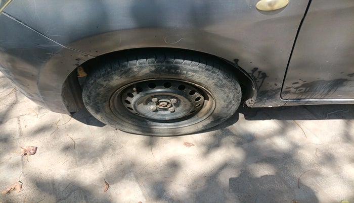 2016 Maruti Celerio VXI CNG, CNG, Manual, 90,688 km, tyre