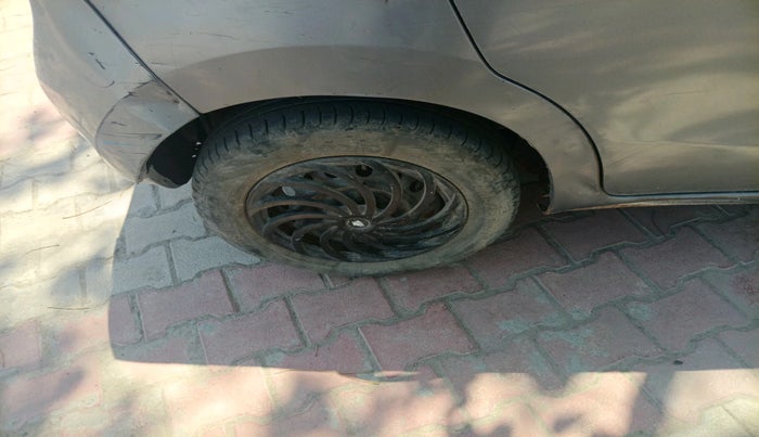 2016 Maruti Celerio VXI CNG, CNG, Manual, 90,688 km, tyre