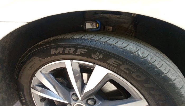 2024 Skoda SLAVIA STYLE 1.0L TSI AT, Petrol, Automatic, 16,897 km, tyre