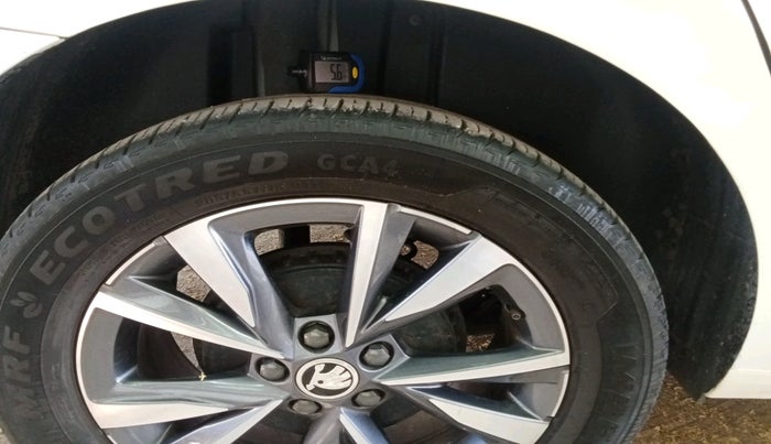 2024 Skoda SLAVIA STYLE 1.0L TSI AT, Petrol, Automatic, 16,897 km, tyre