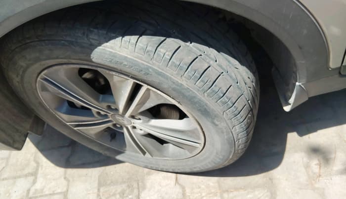 2017 Hyundai Creta SX PLUS 1.6 PETROL, Petrol, Manual, 44,954 km, tyre