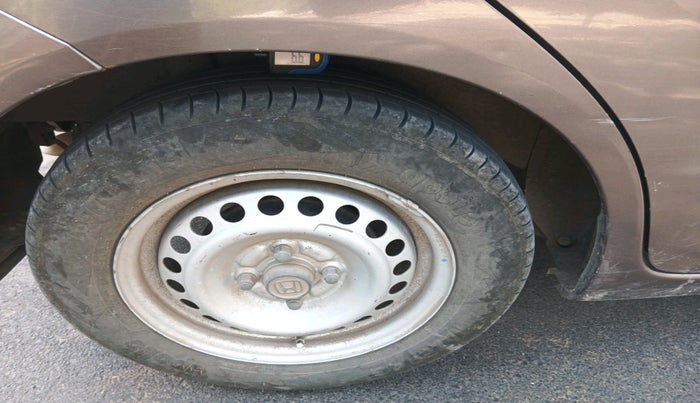 2013 Honda Brio EX MT, Petrol, Manual, 60,877 km, tyre