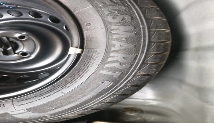 2021 Hyundai GRAND I10 NIOS SPORTZ 1.2 KAPPA VTVT, Petrol, Manual, 27,084 km, tyre