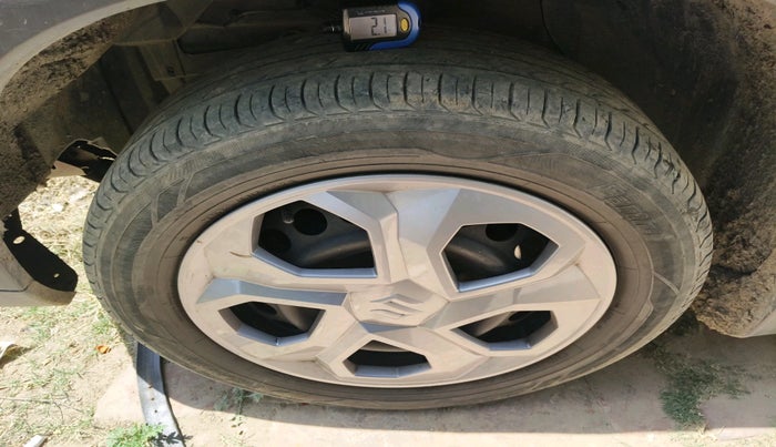 2016 Maruti Vitara Brezza LDI (O), Diesel, Manual, 1,42,518 km, tyre