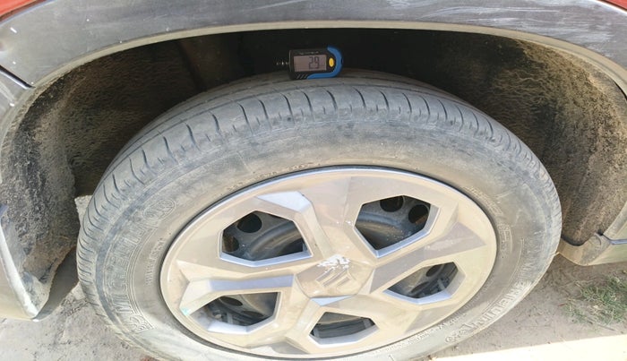 2016 Maruti Vitara Brezza LDI (O), Diesel, Manual, 1,42,518 km, tyre