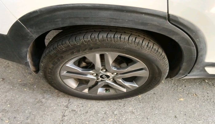 2021 KIA SELTOS HTX PLUS 1.5 DIESEL, Diesel, Manual, 1,14,271 km, tyre