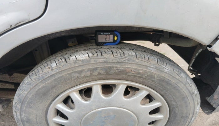 2014 Maruti Alto 800 VXI, Petrol, Manual, 1,00,286 km, tyre