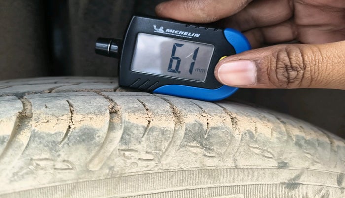 2025 Maruti FRONX SIGMA 1.2 MT, Petrol, Manual, 9,147 km, tyre