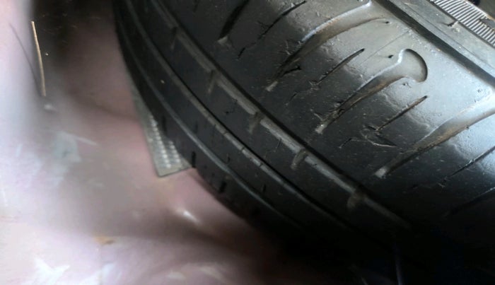 2015 Hyundai Grand i10 MAGNA 1.2 KAPPA VTVT, Petrol, Manual, 72,586 km, tyre