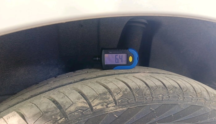 2023 Maruti Swift LXI, Petrol, Manual, 42,690 km, tyre