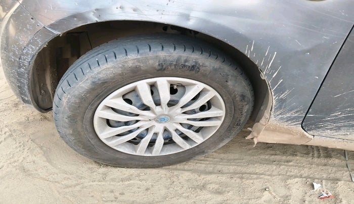 2011 Maruti Ritz VXI, Petrol, Manual, 4,83,151 km, tyre