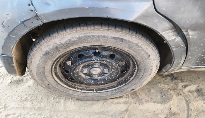 2011 Maruti Ritz VXI, Petrol, Manual, 4,83,151 km, tyre