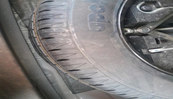 2022 MG ASTOR SAVVY 1.5 CVT S RED, Petrol, Automatic, 39,372 km, tyre