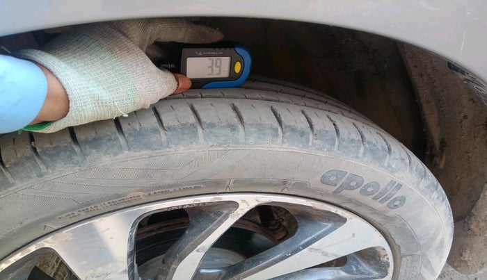 2021 Maruti Baleno ZETA CVT PETROL 1.2, Petrol, Automatic, 66,121 km, tyre