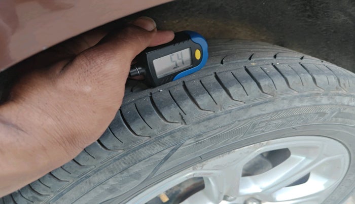 2018 Ford Ecosport TITANIUM + 1.5L DIESEL, Diesel, Manual, 1,67,441 km, tyre