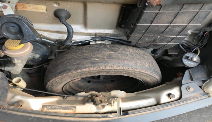 2011 Tata Nano LX, Petrol, Manual, 74,900 km, tyre