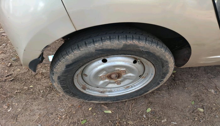 2011 Tata Nano LX, Petrol, Manual, 74,900 km, tyre