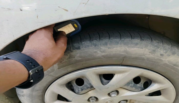 2017 Hyundai Grand i10 MAGNA 1.2 KAPPA VTVT, Petrol, Manual, 1,21,663 km, tyre