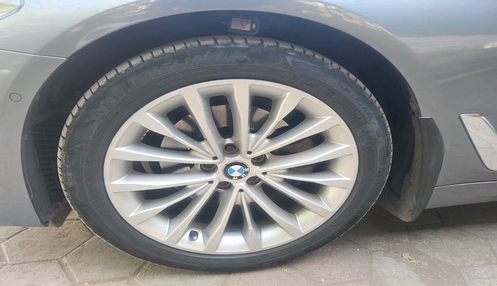 2019 BMW 5 Series 520D LUXURY LINE, Diesel, Automatic, 80,898 km, tyre