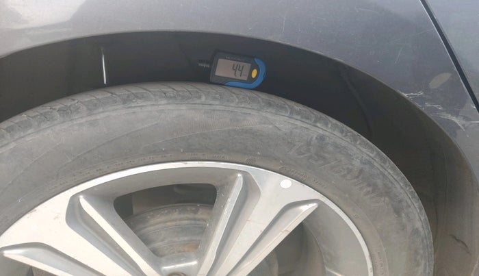 2017 Hyundai Verna 1.6 SX (O) CRDI MT, Diesel, Manual, 1,62,809 km, tyre