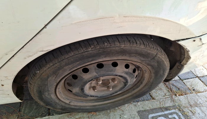 2012 Hyundai Verna FLUIDIC 1.6 VTVT EX, Petrol, Manual, 1,10,284 km, tyre