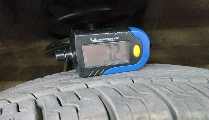 2013 Maruti Ritz VXI, Petrol, Manual, 1,14,475 km, tyre