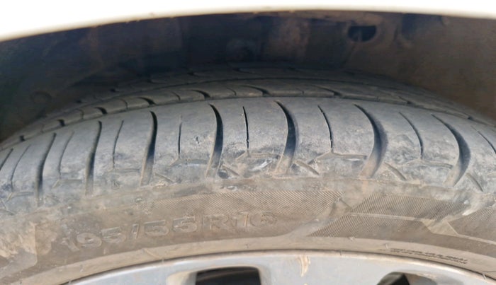 2017 Maruti Baleno ALPHA DIESEL 1.3, Diesel, Manual, 2,46,145 km, tyre