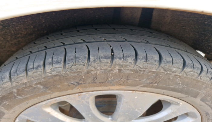 2017 Maruti Baleno ALPHA DIESEL 1.3, Diesel, Manual, 2,46,145 km, tyre