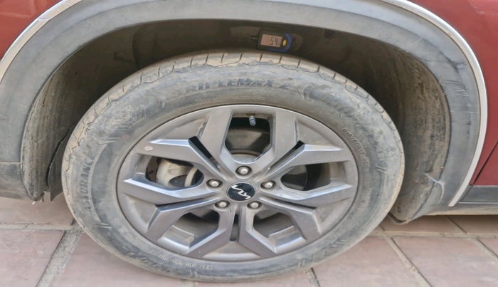 2023 KIA SELTOS HTX PETROL 1.5, Petrol, Manual, 25,474 km, tyre