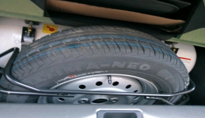 2025 Maruti New Wagon-R LXI CNG 1.0, CNG, Manual, 20,279 km, tyre