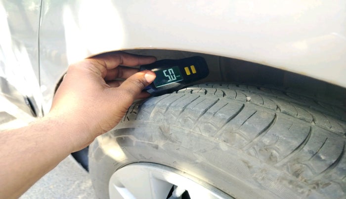 2016 Hyundai Xcent S 1.2, CNG, Manual, 1,51,049 km, tyre