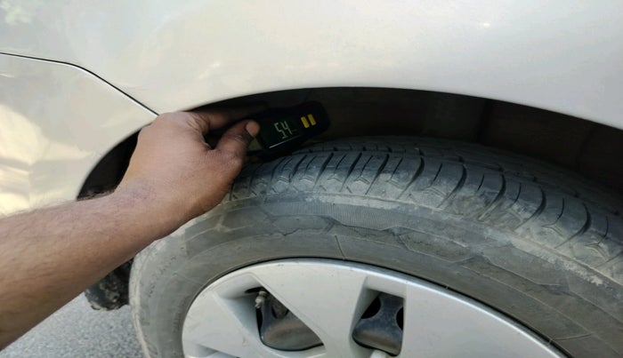 2016 Hyundai Xcent S 1.2, CNG, Manual, 1,51,049 km, tyre