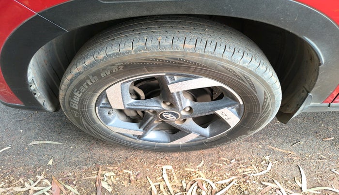 2019 Hyundai VENUE SX 1.4 CRDI, Diesel, Manual, 63,575 km, tyre