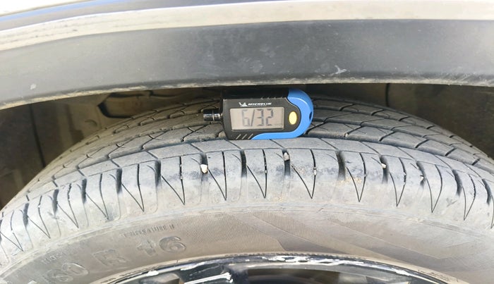 2018 Maruti Vitara Brezza ZDI PLUS AMT, Diesel, Automatic, 1,28,669 km, tyre