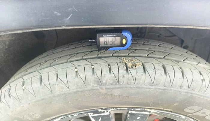 2018 Maruti Vitara Brezza ZDI PLUS AMT, Diesel, Automatic, 1,28,669 km, tyre