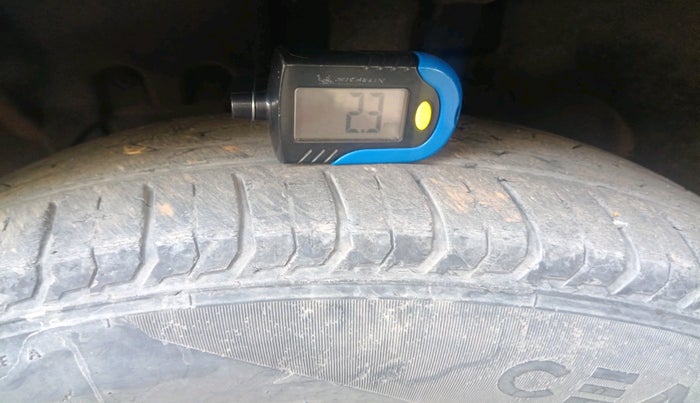 2013 Ford Ecosport AMBIENTE 1.5L DIESEL, Diesel, Manual, 1,80,349 km, tyre