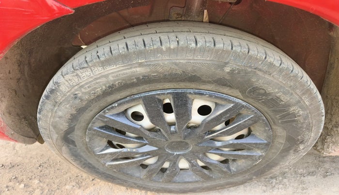 2020 Maruti Swift LXI, Petrol, Manual, 55,296 km, tyre