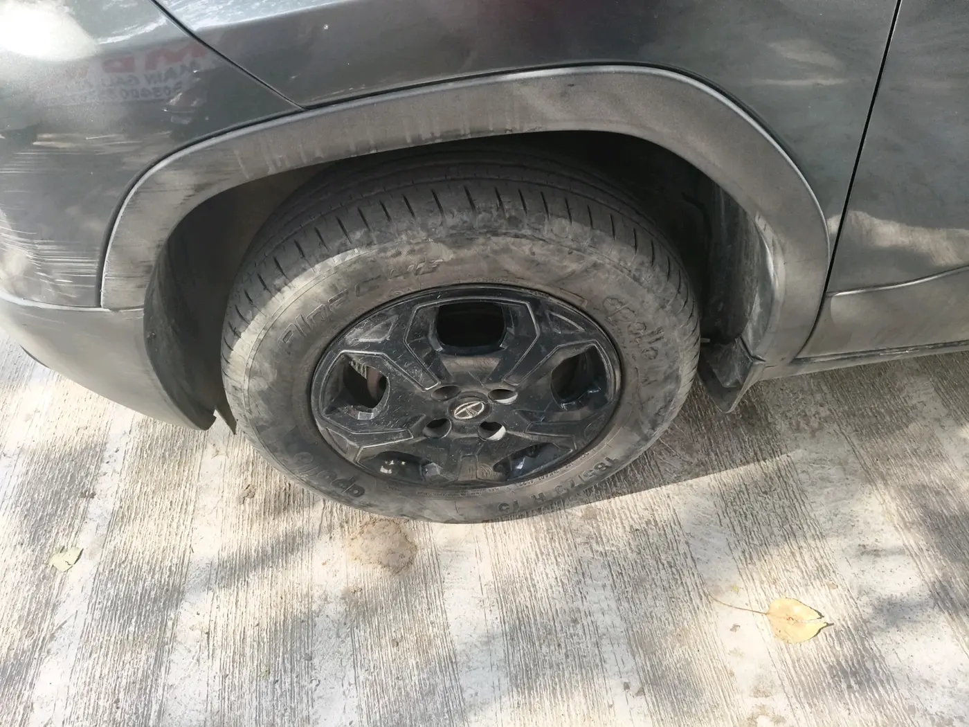 2022 Tata PUNCH ACCOMPLISHED MT, Petrol, Manual, 44,327 km, tyre